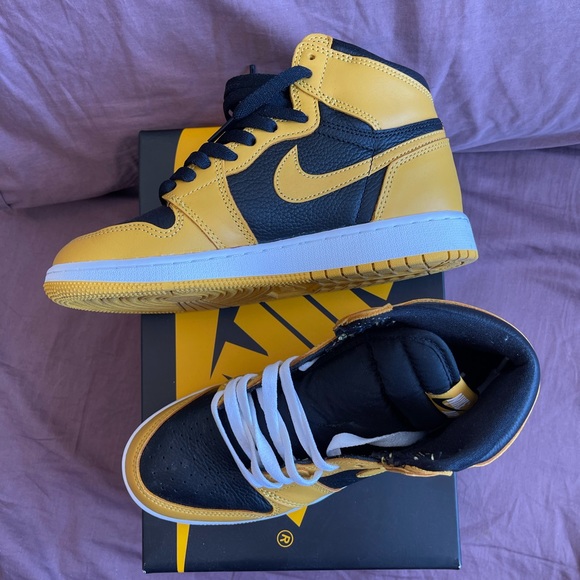 Jordan 1 High Pollen 5.5Y - Picture 2 of 3